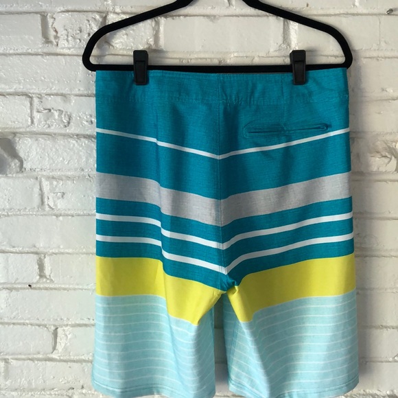 Men’s Old Navy Board Shorts Swimsuit - Picture 3 of 4
